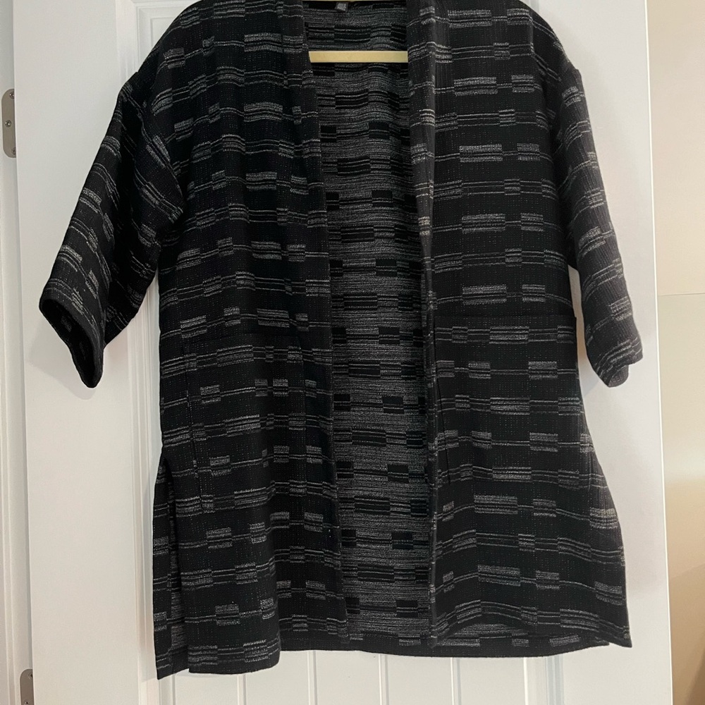 Eileen Fisher Black and Gray Patterned Kimono Blazer